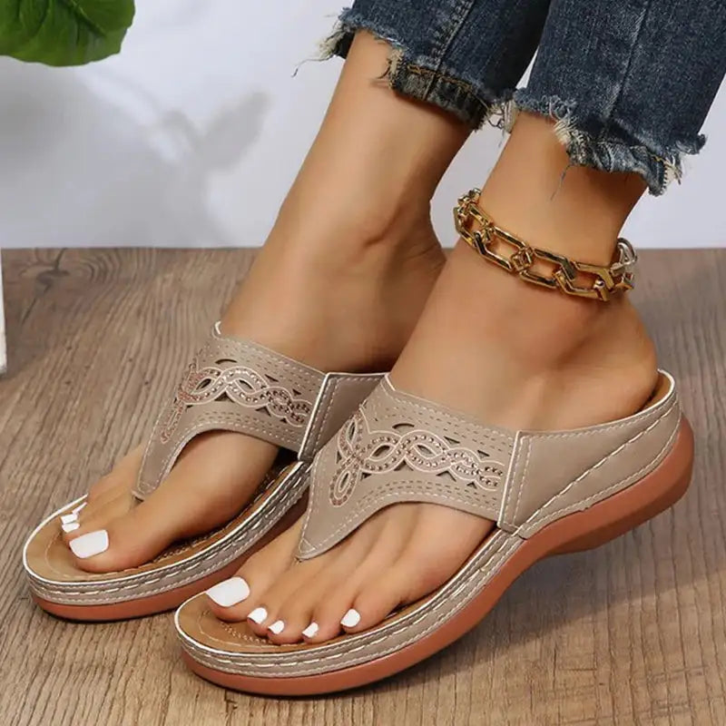 Women's Clip Toe Wedge Sandals